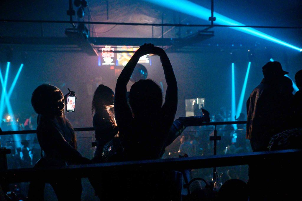 Dome lasers from the rail